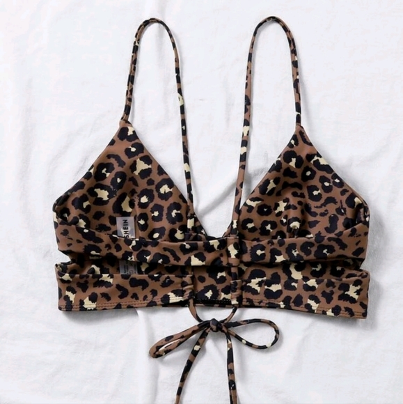Leopard Print Bikini Top Criss Cross Back Tie Size Medium - Picture 3 of 7